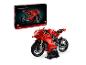 Boîte LEGO Technic Panigale V4 R et modèle assemblé de la moto Ducati rouge.