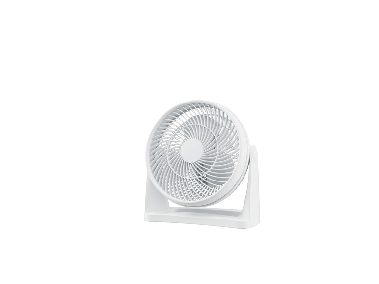 Un ventilateur de table blanc sur fond blanc.