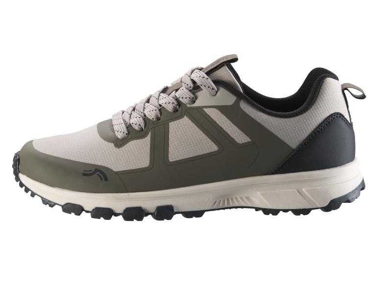 Chaussure de randonnée kaki et beige sur fond blanc