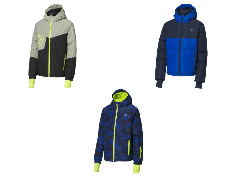 Trois vestes de ski Crivit : une grise et noire, une bleue et une bleue camouflage.