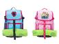 Deux sacs à dos pour enfants avec couvertures roulées : un bleu avec un écusson patte et un rose avec un chiot et le texte « SAVE ! ».