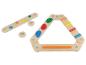 Jouets en bois avec des éléments colorés à insérer