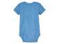 Un body bébé bleu clair à manches courtes.