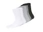 Lots de chaussettes : blanches, grises et noires.