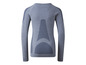Un t-shirt de sport gris à manches longues et sans couture