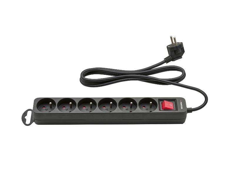 Multiprise noire avec six prises et un interrupteur, de la marque Parkside.