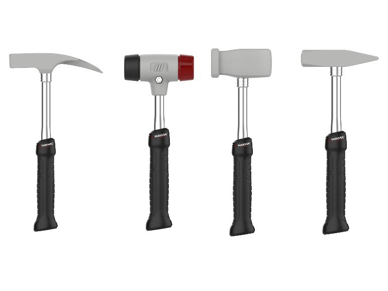 Quatre marteaux différents avec des têtes grises et des poignées noires.