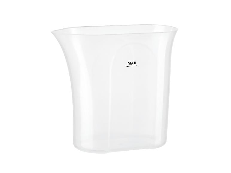 Récipient en plastique transparent avec une marque de niveau « MAX ».