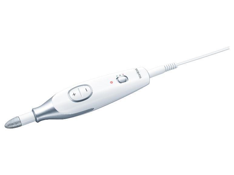 Kit de manucure/pédicure électrique Sanitas avec appareil blanc et tête de ponçage.