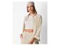 Chemise et short en lin beige, style décontracté.