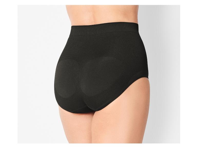 Culottes gainantes noires avec effet galbant.