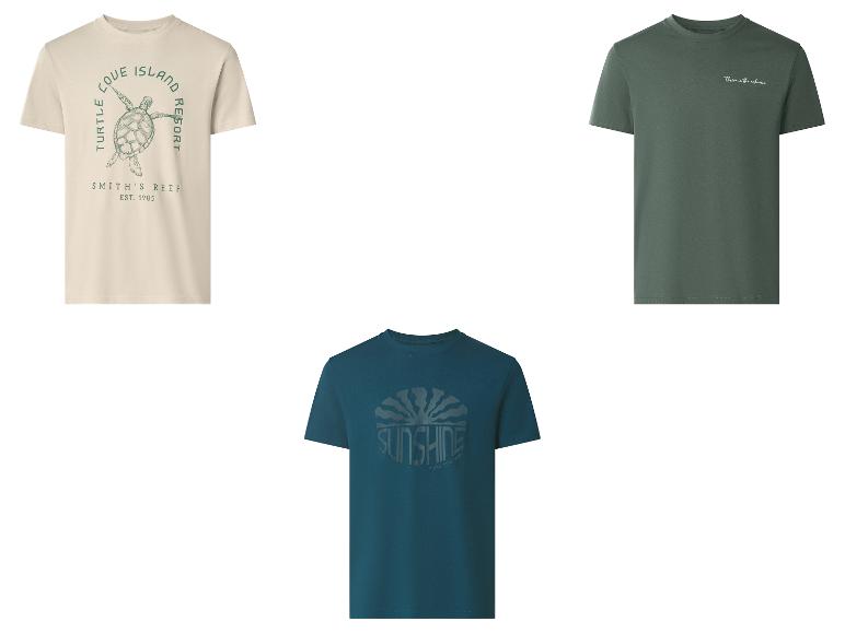 Trois t-shirts homme: beige avec tortue, vert avec 'Thrive in the unknown' et bleu avec 'Sunshine'.
