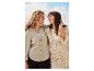 Chemisier et ensemble en tricot beige clair : mode féminine estivale.