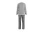 Pyjama homme gris à manches longues et pantalon rayé sur fond blanc.