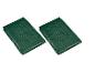Deux housses de protection vertes pour outils de jardin.