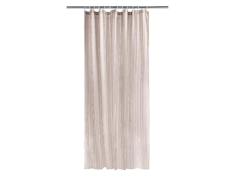 Rideau de douche beige à rayures verticales blanches, suspendu à une tringle métallique.