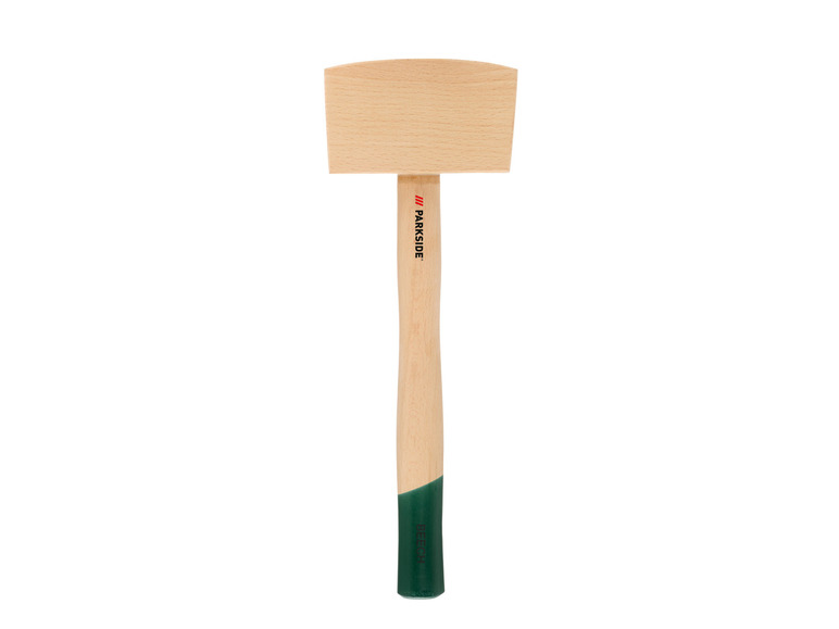 Un marteau en bois avec une poignée verte de Parkside.