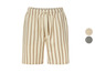 Short beige avec des rayures verticales marron.
