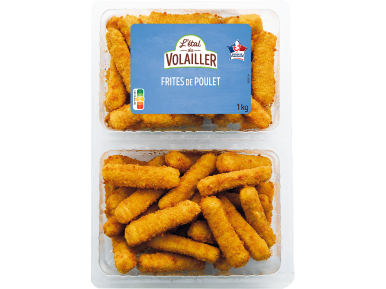 Deux barquettes transparentes de frites de poulet, avec une étiquette bleue, l'inscription « Frites de Poulet » et le Nutri-Score.