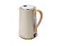 Bouilloire SilverCrest beige avec poignée en bois.