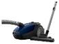 Un aspirateur Philips bleu avec un tube télescopique.