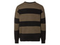 Un pull rayé noir et beige