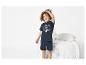 Pyjama garçon, t-shirt et short, style sport vintage.