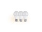 Trois ampoules LED blanches sur un fond blanc.