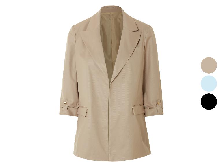 Blazer beige trois quarts.