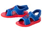Sandales bleues pour enfants avec un imprimé Spiderman.
