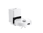 Aspirateur robot blanc avec station de vidage automatique.