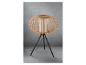 Un lampadaire en bois avec un abat-jour rond.