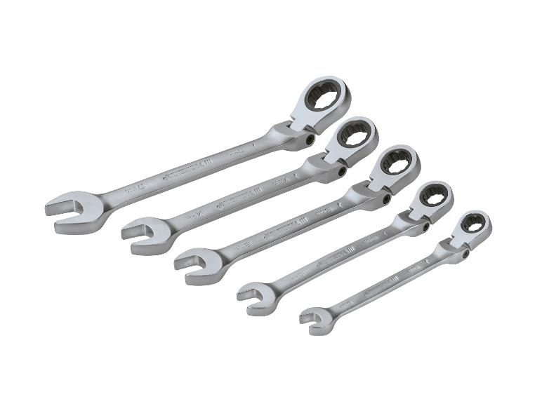 Un ensemble de cinq clés mixtes argentées avec extrémités à cliquet, de différentes tailles.