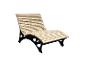 Chaise longue en bois avec cadre en métal noir
