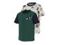 T-shirts pour enfants: un vert avec le numéro 98 et un blanc avec imprimé football et ours.