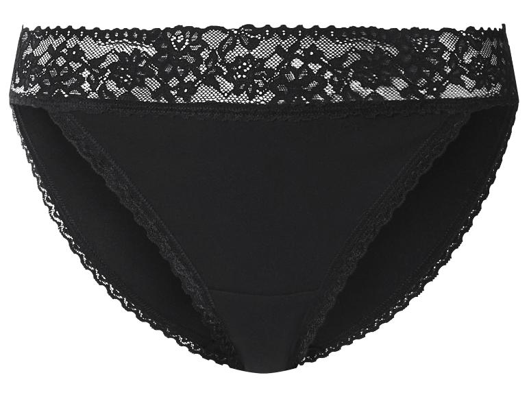 Culotte femme noire avec détails en dentelle à la taille et le long des ouvertures des jambes.