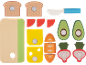 Aliments jouets en bois : pain, fromage, avocat, carotte, radis, tomate et planche à découper avec couteau.