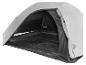 Tente de camping Crivit grise avec tapis de sol noir.