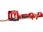 Ensemble de train de pompiers avec gare, camion de pompiers, wagon-citerne et pompier.