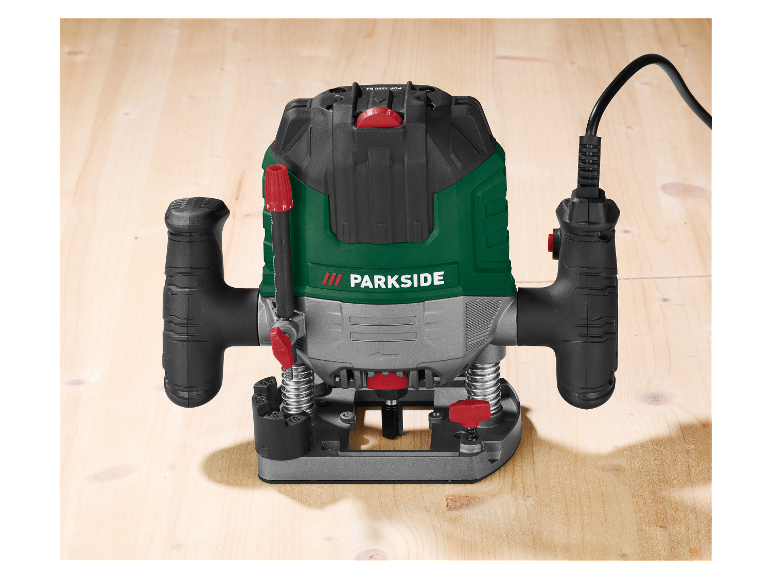 Défonceuse Parkside sur une surface en bois.