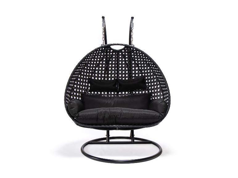 Fauteuil suspendu en osier noir avec support et coussins noirs