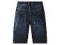 Shorts en jean bleu foncé pour homme, vue arrière avec poches et surpiqûres orange.