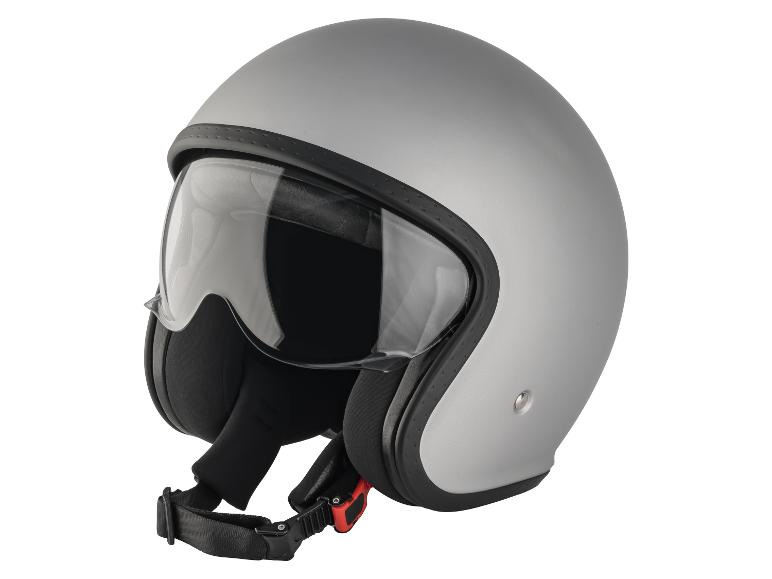 Casque de moto gris avec visière ouverte et jugulaire noire