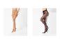Collants femme beiges et noirs, portés sur les jambes.