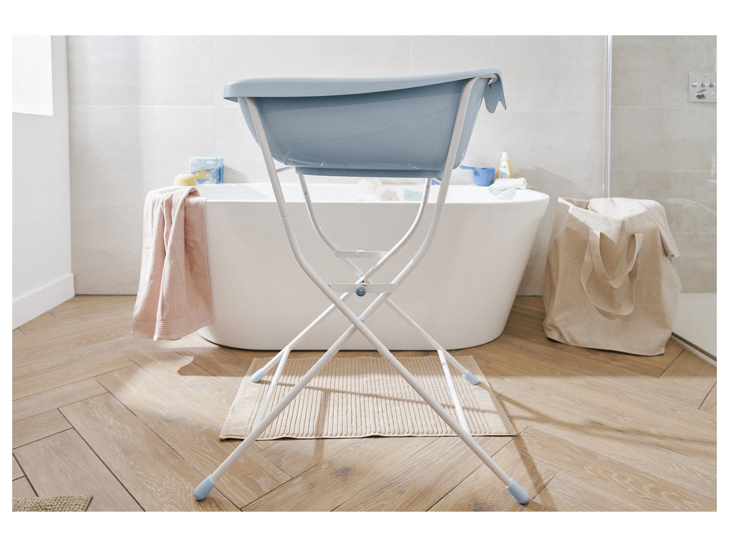 Badabulle Baignoire pour Bébé Baleine Made in Europe Peut contenir un hamac ou un fauteuil de bain Dès la naissance à - vue 3
