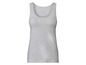 Un débardeur gris pour femme.