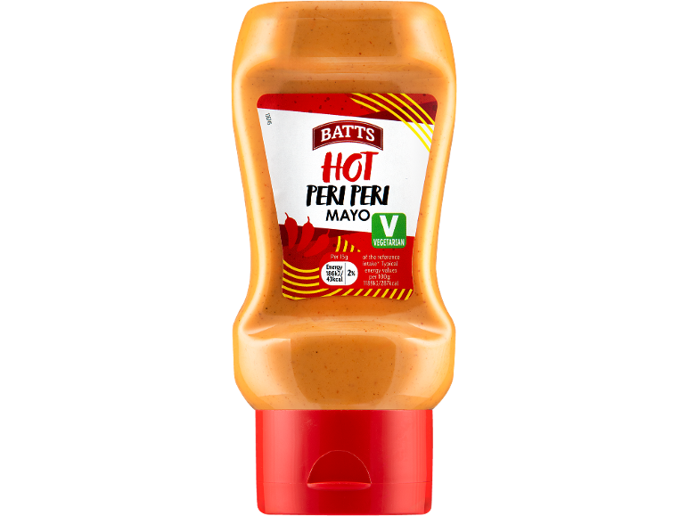 Bouteille de mayonnaise peri peri piquante, avec une étiquette rouge et blanche.
