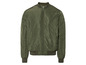 Une veste bomber verte avec fermeture éclair.