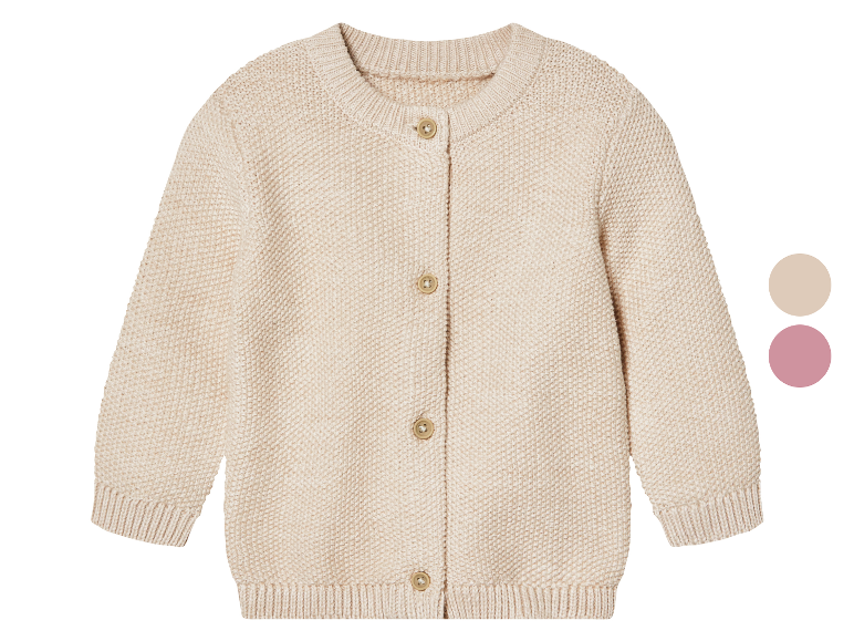 Gilet beige en tricot pour bébé.