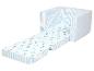 Fauteuil pour enfant à rayures bleues et blanches se dépliant en matelas à motifs d'animaux.
